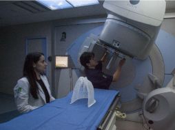 En Facultades de Medicina no está incorporada la materia de oncología. EL INFORMADOR / ARCHIVO