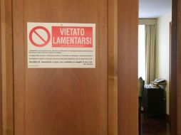 ''La sanción se duplica si la violación es cometida ante la presencia de niños'', agrega, escrito todo en italiano. ESPECIAL /