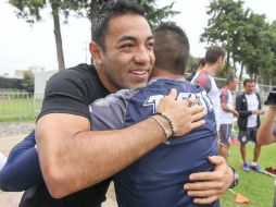 'Cuando me preguntan de dónde salí, siempre digo que de una gran insititución', dice el mediocampista del Eintracht Frankfurt. TWITTER / @Chivas