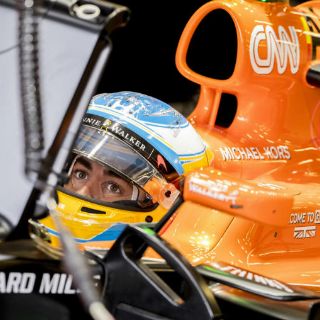 Fernando Alonso lidera la Q1 en circuito de Silverstone