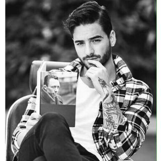 Maluma afirma que sí lee a Camus