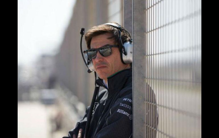 'Hay quienes se quejan todo el tiempo', dice Wolff refiriéndose a Grosejan. TWITTER / @MercedesAMGF1