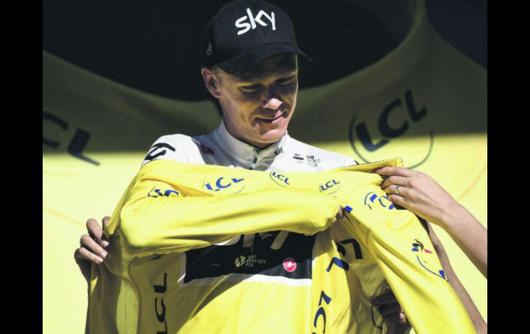 Chris Froome afrontará el inicio de la última semana del Tour de Francia enfundado en los colores que lo identifican como mandamás. AFP / J. Pachoud