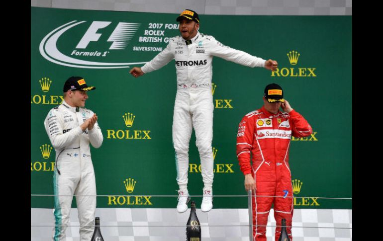 Con cinco triunfos en el circuito de Silverstone, el inglés Lewis Hamilton igualó el récord histórico del francés Alain Prost. AFP / B. Stansall