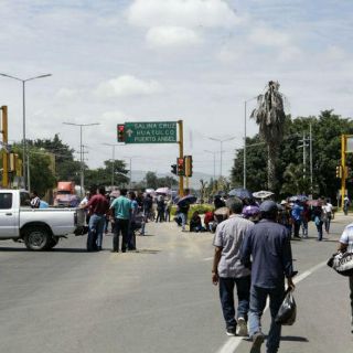 Maestros intentan boicotear fiestas de la Guelaguetza en Oaxaca