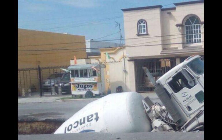 Precisamente este lunes 17 de julio, iniciarían las obras para construir en el punto donde se colapsó el pavimento. FACEBOOK / ProteccionCivildeTamaulipas