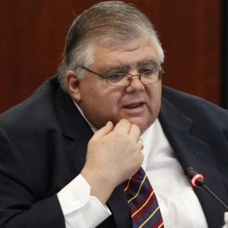 Banxico prohíbe a funcionarios y empleados recibir obsequios