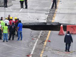 El socavón se registró en el kilómetro 93+800 a la altura de la colonia Chipitlán de Cuernavaca. EFE / ARCHIVO