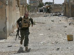 Desde el 6 de junio, las FSD desarrollan, con el apoyo de la coalición y de efectivos especiales de EU, el asalto a Al Raqa. AP / H. Malla