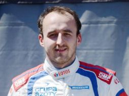 En el 2011, el piloto polaco tuvo un grave accidente mientras participaba en el rally de Génova y perdió movilidad en un brazo. TWITTER / @R_Kubica