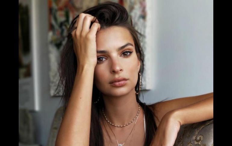 Ratajkowski confesó que le molesta que la gente se sienta ofendida por sus senos. INSTAGRAM / emrata