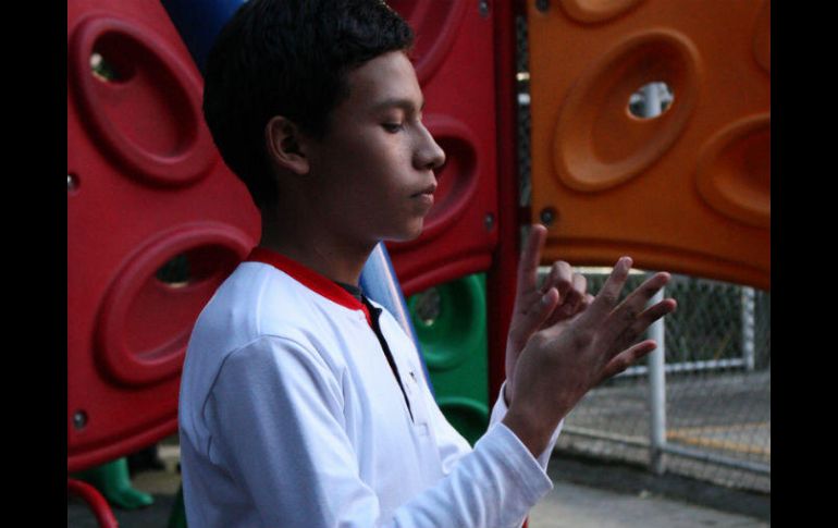 La reforma establece la obligación de garantizar el derecho de las personas sordas a recibir clases en el lenguaje de señas. NTX / ARCHIVO