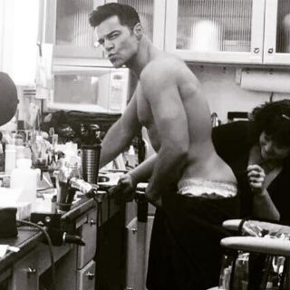 Penélope Cruz comparte atrevida foto de Ricky Martin