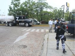 Señalan que llegaban pipas al domicilio a cargar combustible que sustraían de barcos aparcados en las plataformas. NTX / ARCHIVO