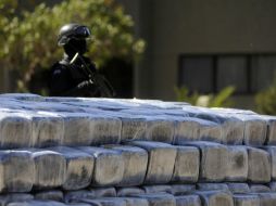 Los elementos policiacos localizan 110 paquetes con mariguana, con un peso en conjunto de mil 130 kilogramos. NTX / ARCHIVO