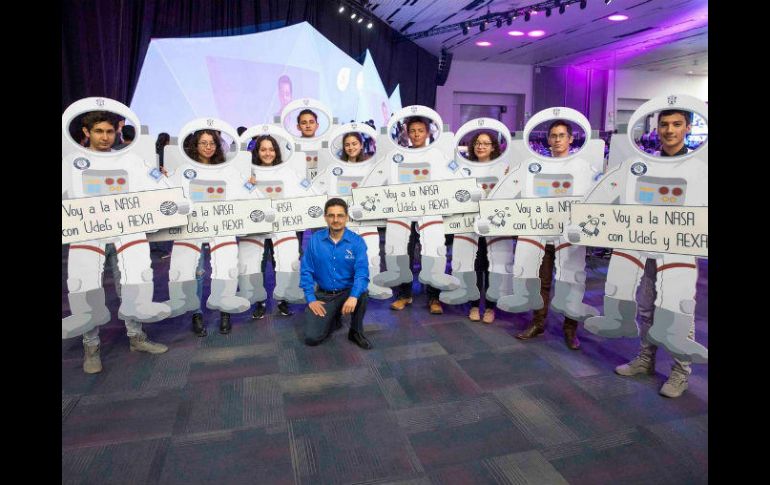 Los primeros cuatro lugares son incentivados con equipo de computo. TWITTER / Prensa_UdeG