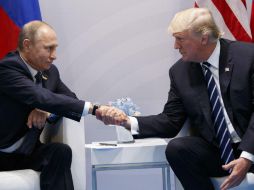 Además de una reunión formal que duró unas dos horas, Trump y Putin tuvieron otro encuentro durante una cena. AP / ARCHIVO