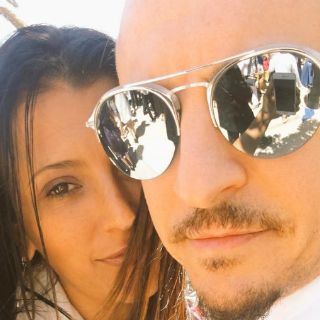 Hackean Twitter de esposa de Chester Bennington