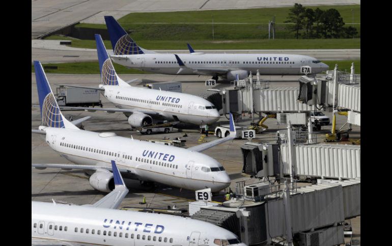 El Departamento de Transporte obliga a las aerolíneas a entregar cada mes una relación sobre las quejas. AP / ARCHIVO