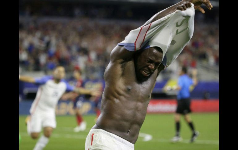 Jozy Altidore ingresó en el sgeundo tiempo y le cambió la cara al equipo estadounidense. AP / L. Otero
