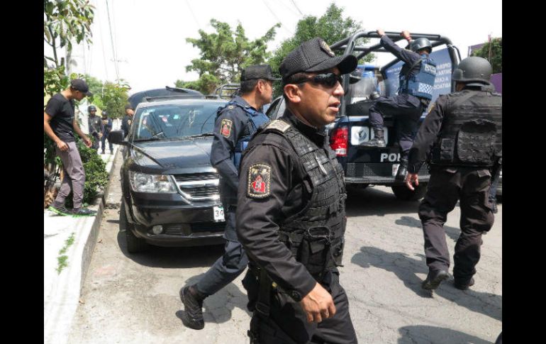 Había tres puestos de vigilancia en los tres accesos posibles a la vivienda donde se realiza el funeral. SUN / ARCHIVO