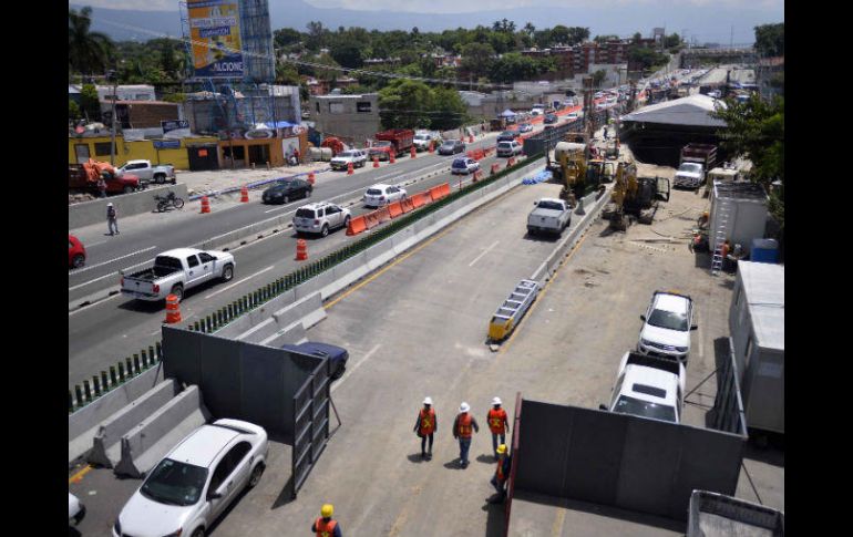 El Paso Exprés fue construido para agilizar la circulación de la autopista México-Acapulco y facilitar la llegada de turista al puerto. SUN / ARCHIVO