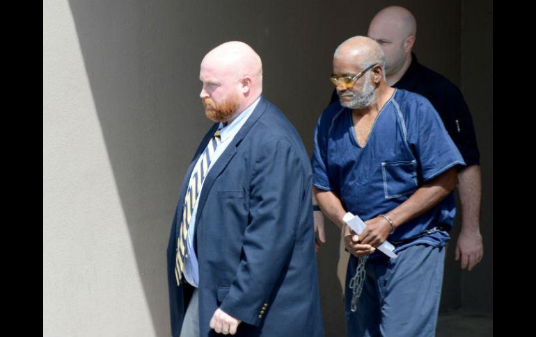 El conductor alegó que no sabía que estaba transportando personas hasta que se detuvo en el Walmart para usar el baño. NTX / F. Trujillo