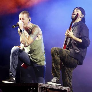 Revelan llamada al 911 por Chester Bennington