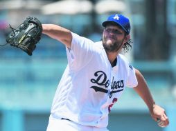 Lesionado. Clayton Kershaw se resintió de dolores en la espalda el domingo pasado ante los Bravos. AP /