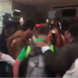 Reciben con insultos a Osorio a su llegada a la Ciudad de México