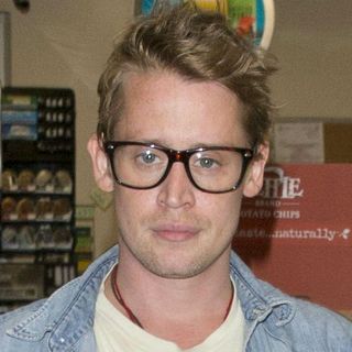 Macaulay Culkin reaparece con nueva imagen