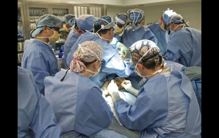 En Jalisco, 13 pacientes pediátricos están en la lista de espera para recibir un riñón y ser trasplantados en la UMAE. EFE /