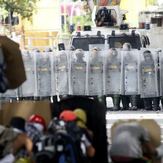 EU aumenta sanciones a Venezuela