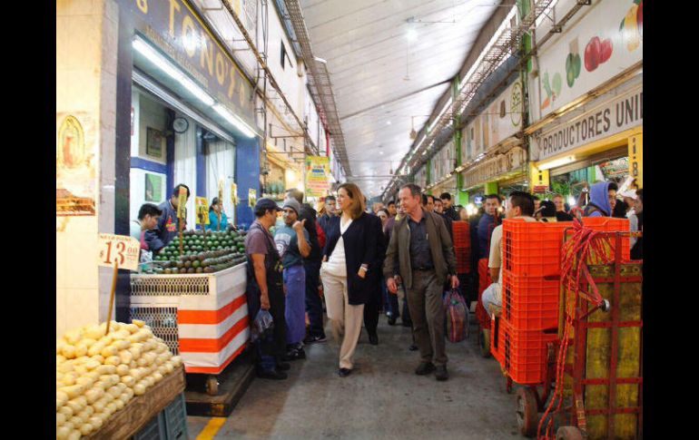 La panista es acusada de promocionarse en redes sociales de la asociación civil Dignificación de la Política. TWITTER / @Mzavalagc