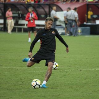 Archivan en Brasil denuncia por evasión fiscal contra Neymar