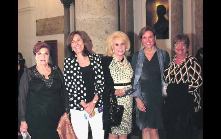 Carmen Gerini, Mercedes Esperalba, La Güera Salas, Claudia Hernández y Paty Guerra. ESPECIAL /