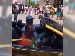 En el material, que dura menos de un minuto, se observa a quien sería José Carlos Romero Durán subirse en el asiento del copiloto. YOUTUBE / SaitanCovers Becker