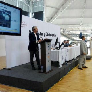 Subastan casi 300 vehículos; buscan ahorrar en gasolina