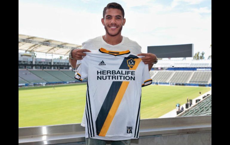 Desde mañana viernes dos Santos entrenará con el equipo angelino. TWITTER / @LAGalaxy