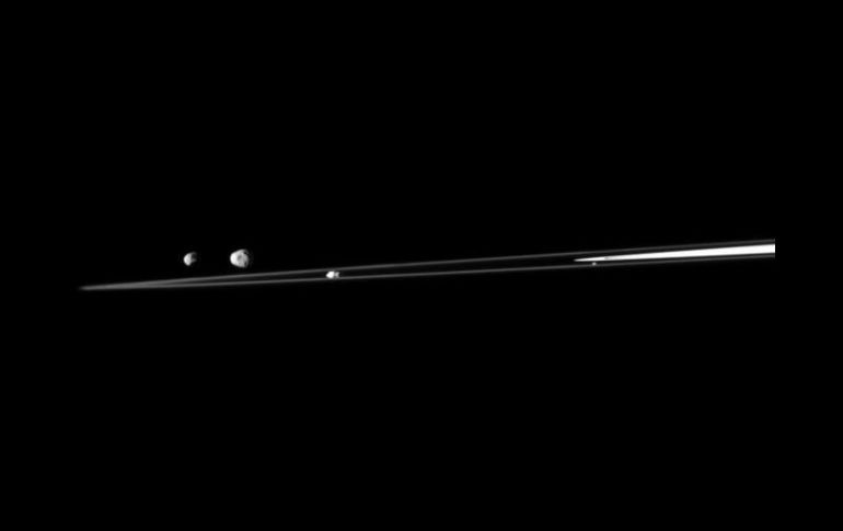 Identificaron en Titán grandes cantidades de moléculas de acrilonitrilo que podrían formar membranas plasmáticas y, por lo tanto, vida. TWITTER / @CassiniSaturn