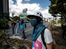 La oposición ha convocado a la gente a mantenerse en las calles del país durante tres días en protesta. EFE / C. Hernández