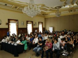 Los talleres están dirigidos a cualquier persona que se interese en la política. EL INFORMADOR / ARCHIVO