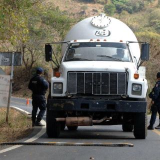 Decomisan más de 60 mil litros de diésel robado en Hidalgo