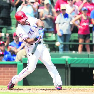 Adrián Beltré se une al club de los tres mil