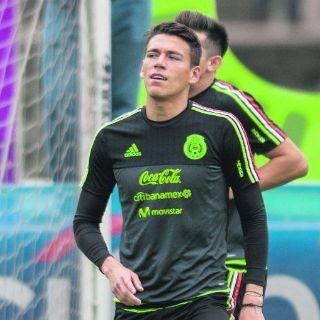 Héctor Moreno muestra su apoyo a JC Osorio