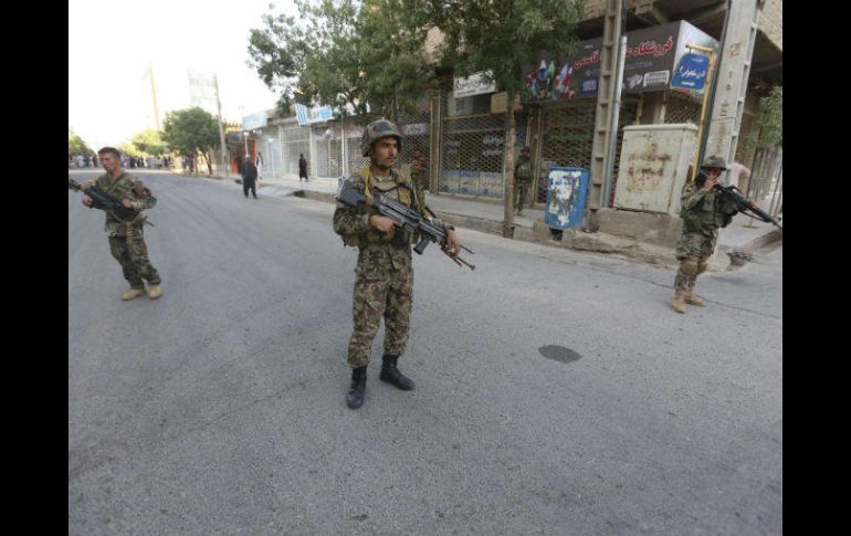 Las fuerzas de seguridad afganas han acordonado la zona y están tratando de esclarecer el número de víctimas. EFE / J. Rezayee