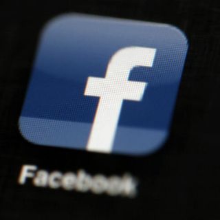 Facebook desconecta a robots que crearon su propio lenguaje