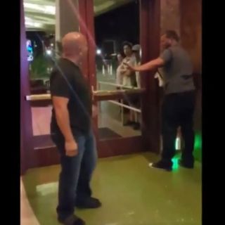 Lupillo Rivera enfrenta a ciudadano de EU en casino