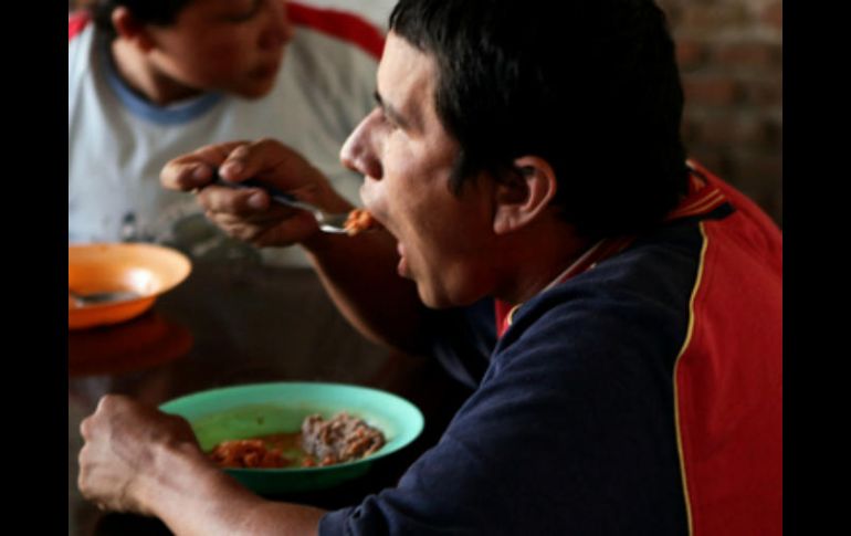 Un atracón es cuando una persona consume sin control altas cantidades de alimentos en muy poco tiempo. EL INFORMADOR / ARCHIVO