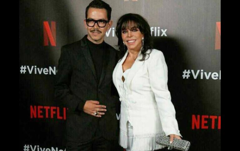 El director, quien estuvo junto a la primera actriz relató que traer de vuelta a Castro fue más difícil de lo que se cree. TWITTER / @ManoloCaroS